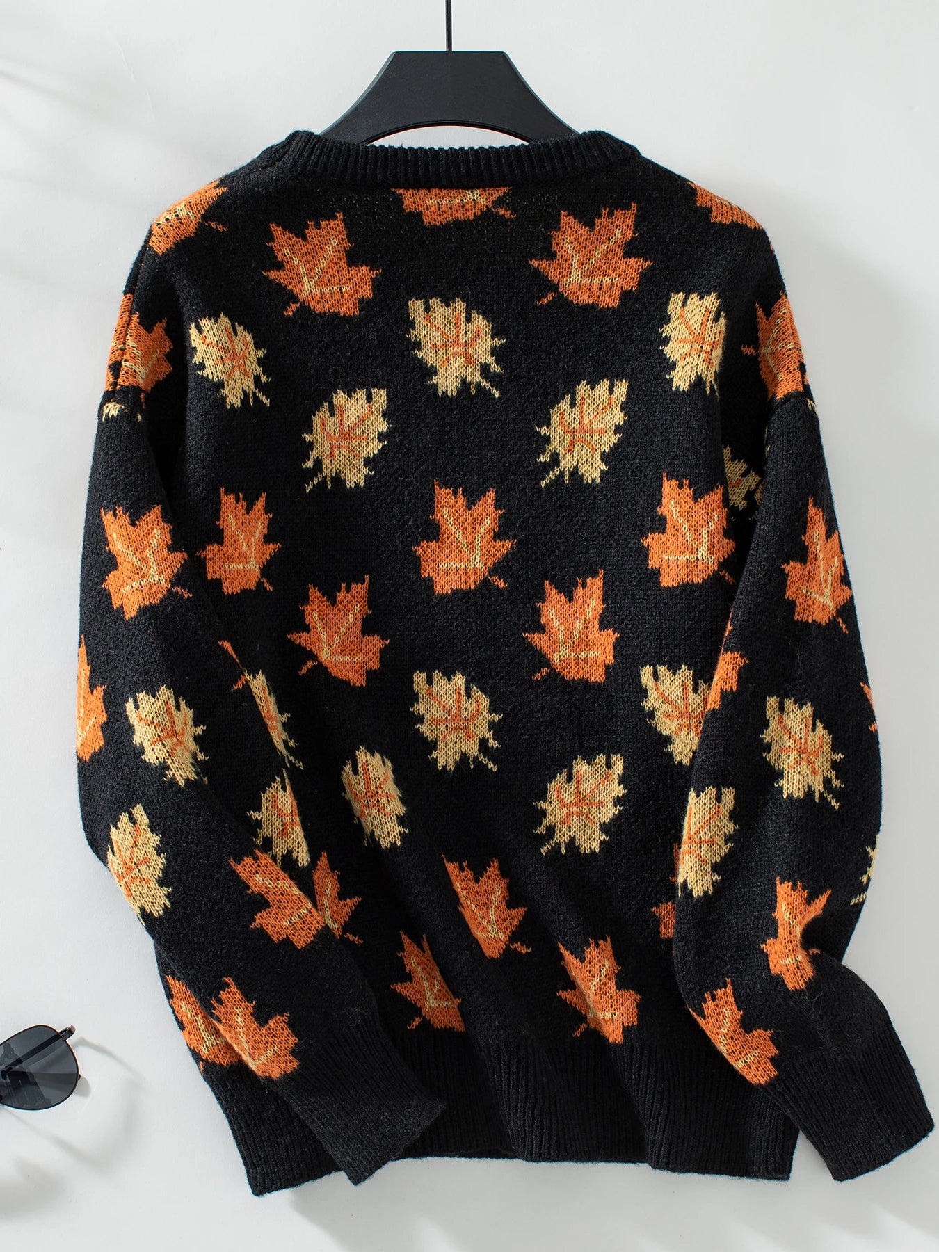 Maple Leaf - Sweater